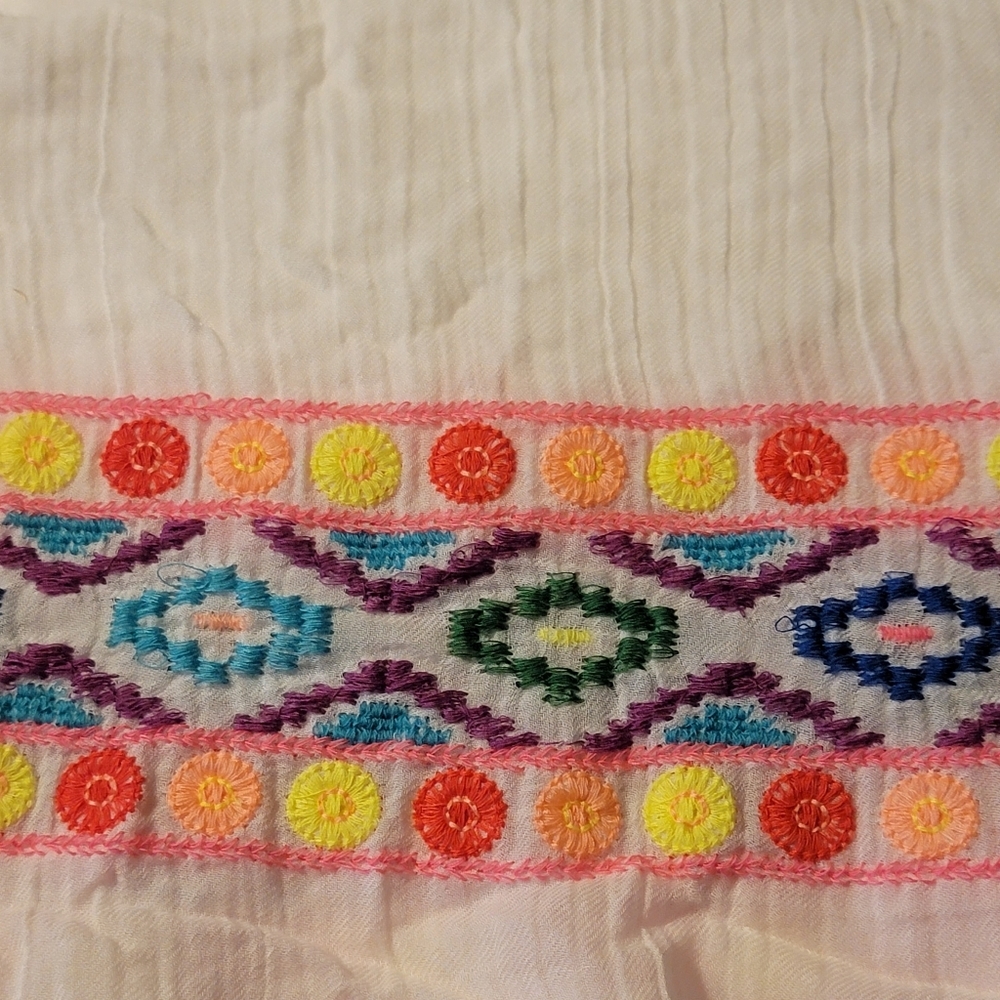 Embroidered Sarond Beach Wrap - Picture 6 of 6
